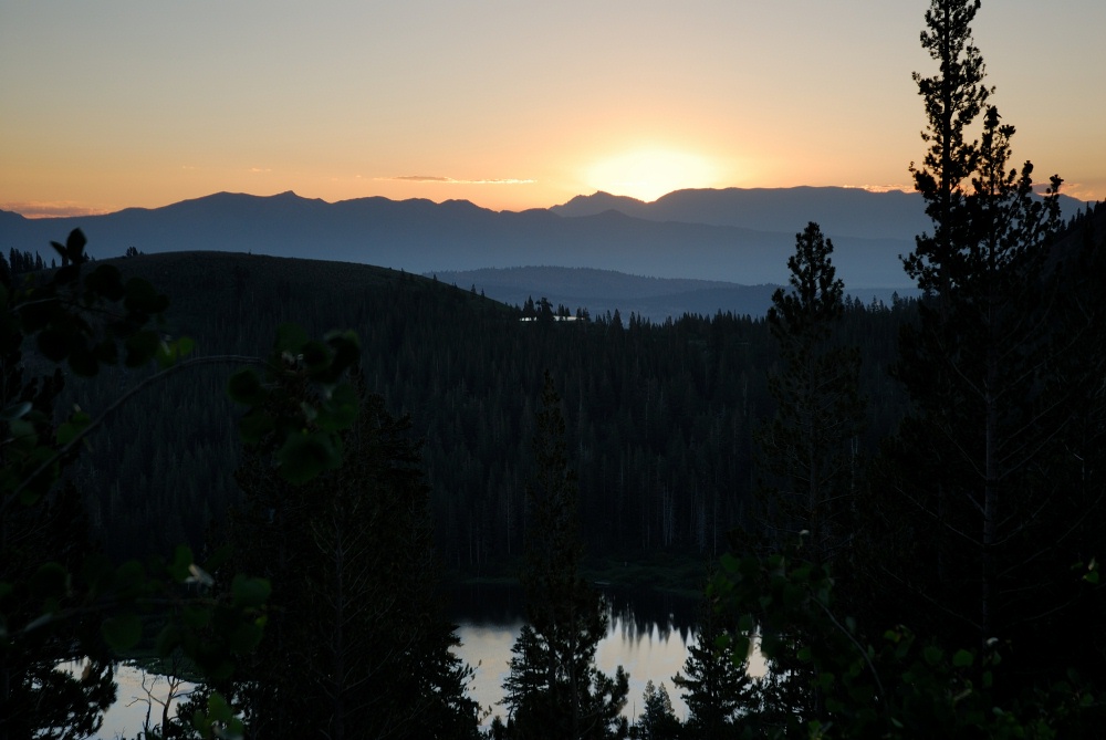 Sunrise from Lake Mame at Mammoth-15 8-4-06