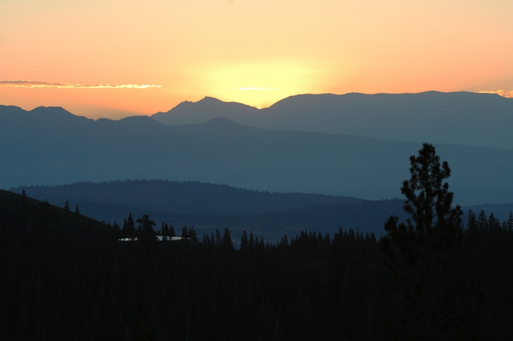 Sunrise from Lake Mame at Mammoth-2 8-4-06