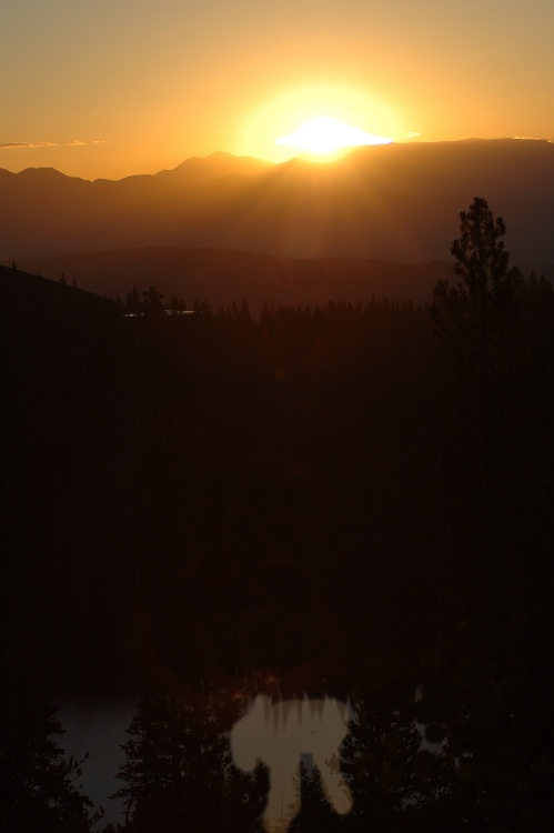 Sunrise from Lake Mame at Mammoth-12 8-4-06