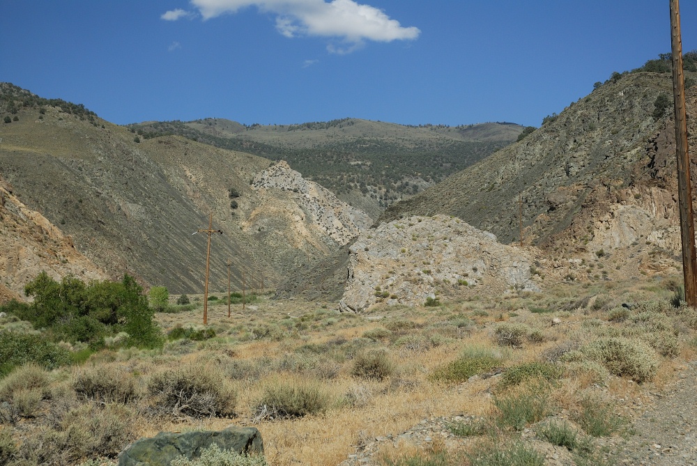 Jeep road from Bristlecone forest to Bishop-3 8-3-06