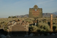 Plaques at Manzanar memorial along Hwy 395 5-13-06-1