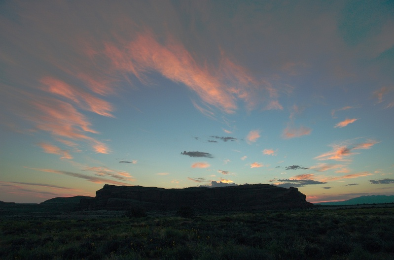 QEI-Predawn sunlight from campsite near Dead Horse Pt UT-6 9-3-05