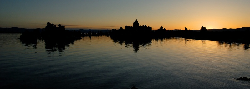 Dawn light at south tufa area of Mono Lake-08pano 6-8-07